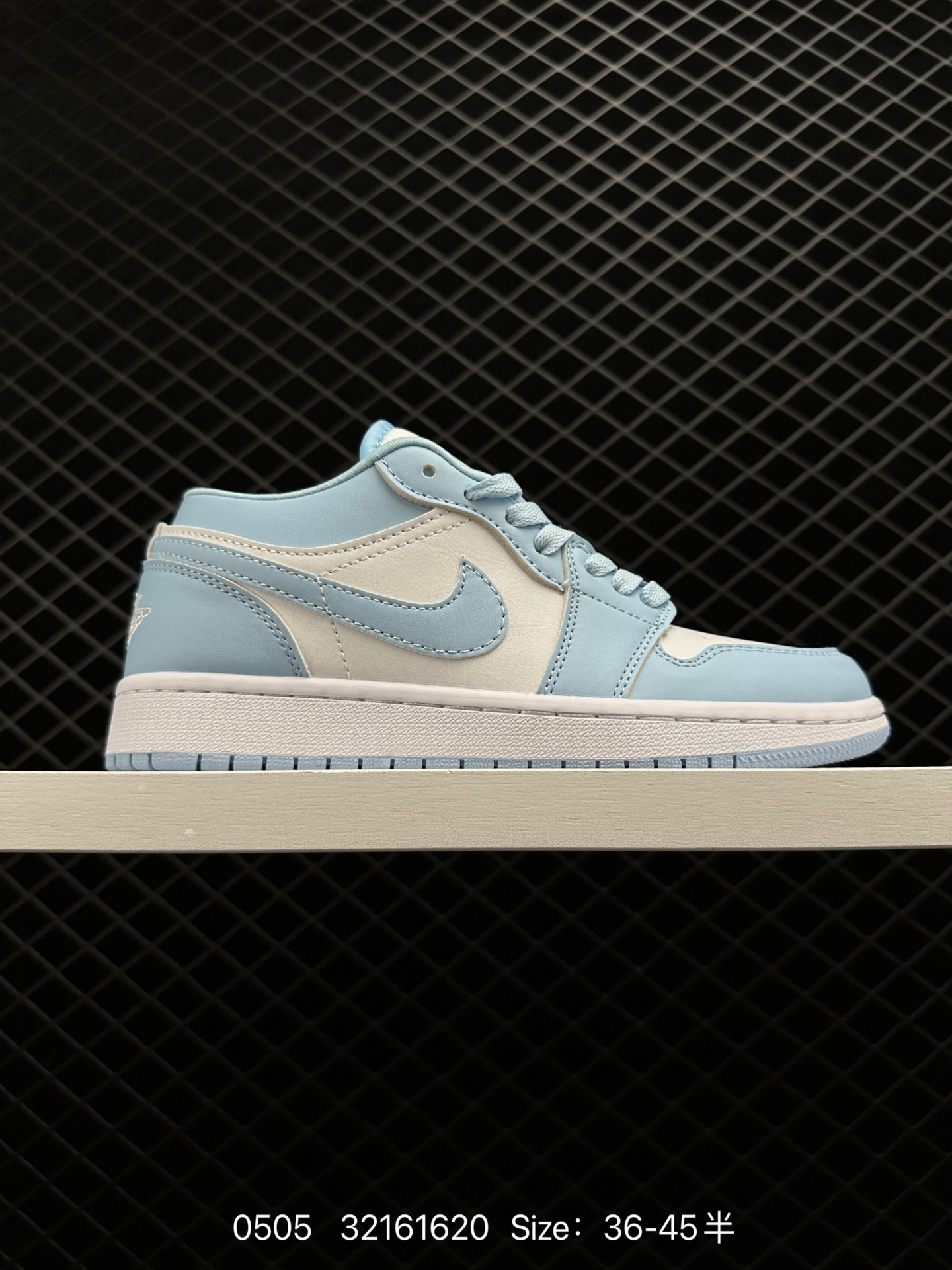 Nike Air Jordan 1 Low PRM